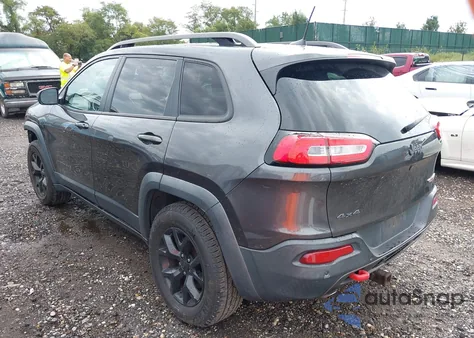 2016 Jeep Cherokee Trailhawk z USA, uszkodzony, nr VIN 1C4PJMBS3GW201884